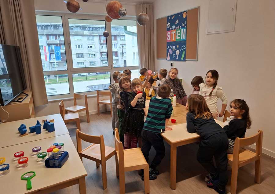 “Vulkan ljubavi” u STEM kabinetu